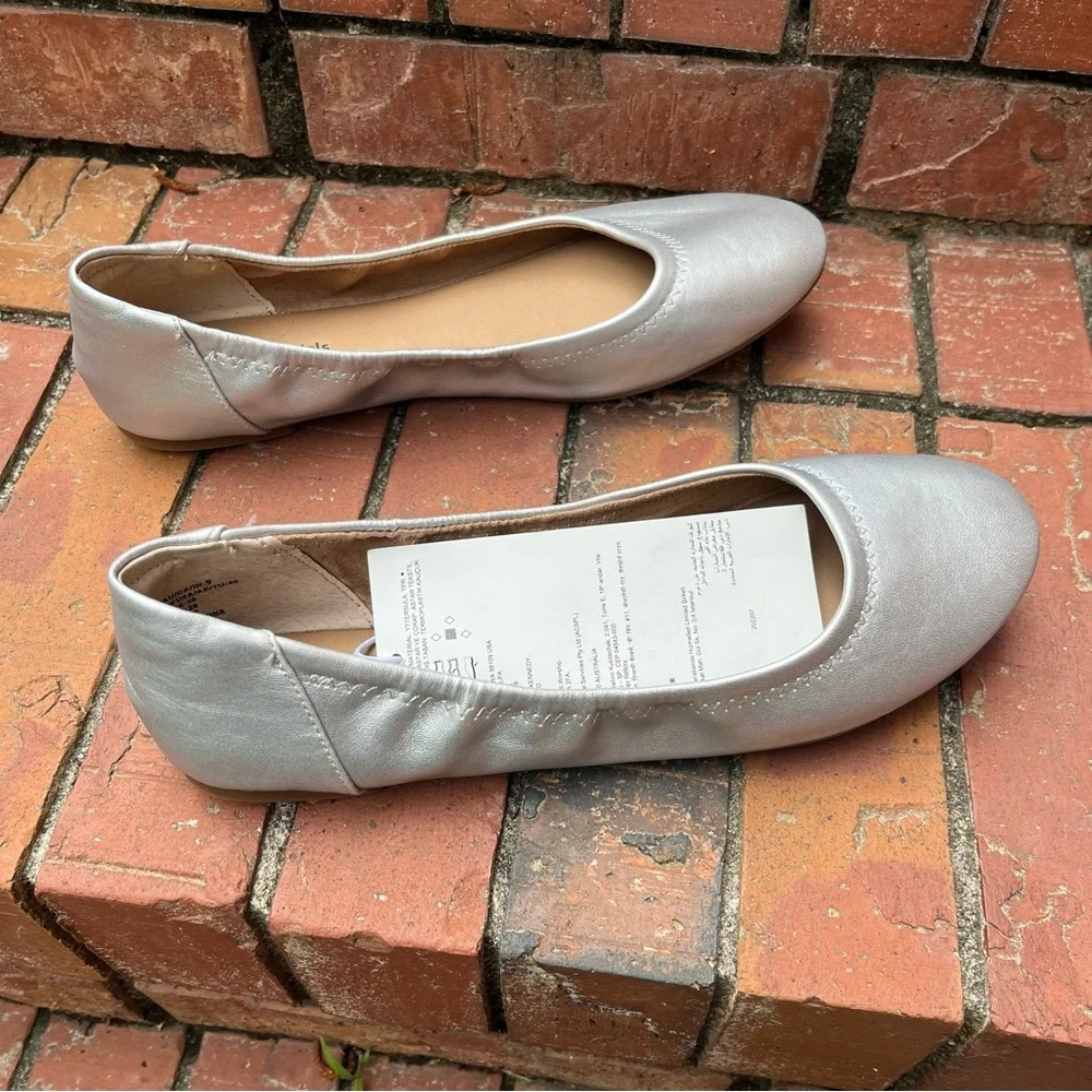 Amazon Essentials Belice Silver Size 9 Ballet Flat